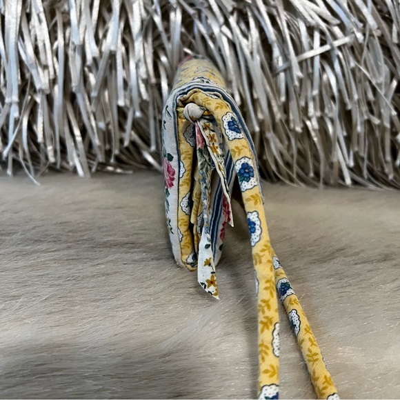 Vintage VERA BRADLEY Elizabeth 1997 Wallet On A String Long Yellow Pink Floral - Picture 13 of 17